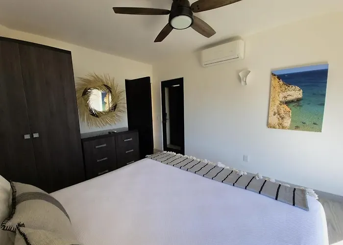 Unit 216-casa Ricardo-ocean View Renovated Holiday home *